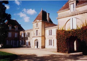 Gironde-Dropt-facade-chateau